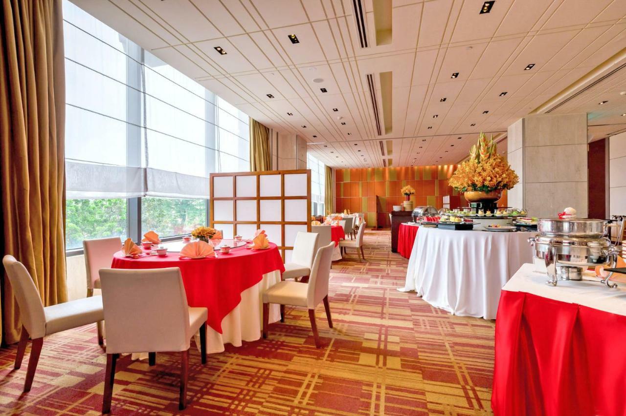 Khách sạn Nikko Saigon 5*