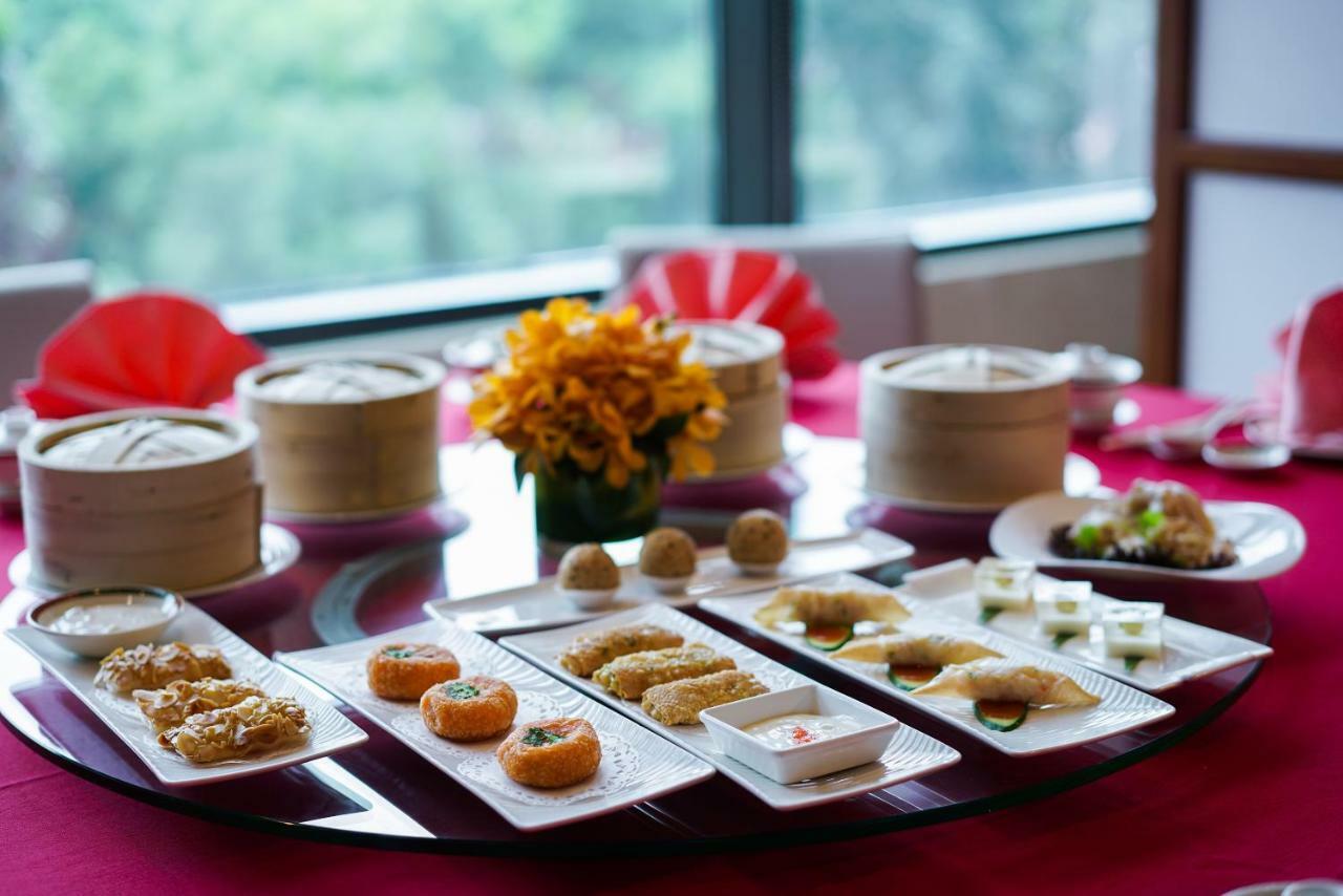 Khách sạn Nikko Saigon 5*